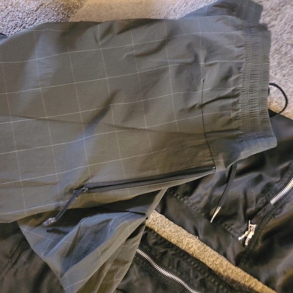 Track Suit By Nike Tech Woven 2.0 Very Watter Resistant. Olive Green - Picture 3 of 10